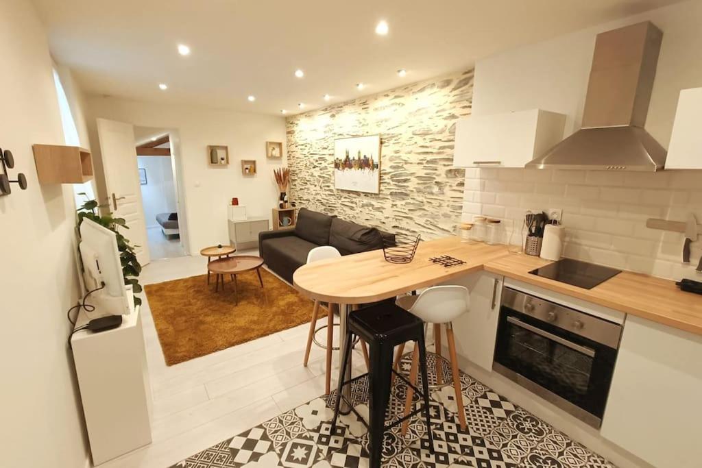 Apartamento Douceurs Angevine Angers Exterior foto